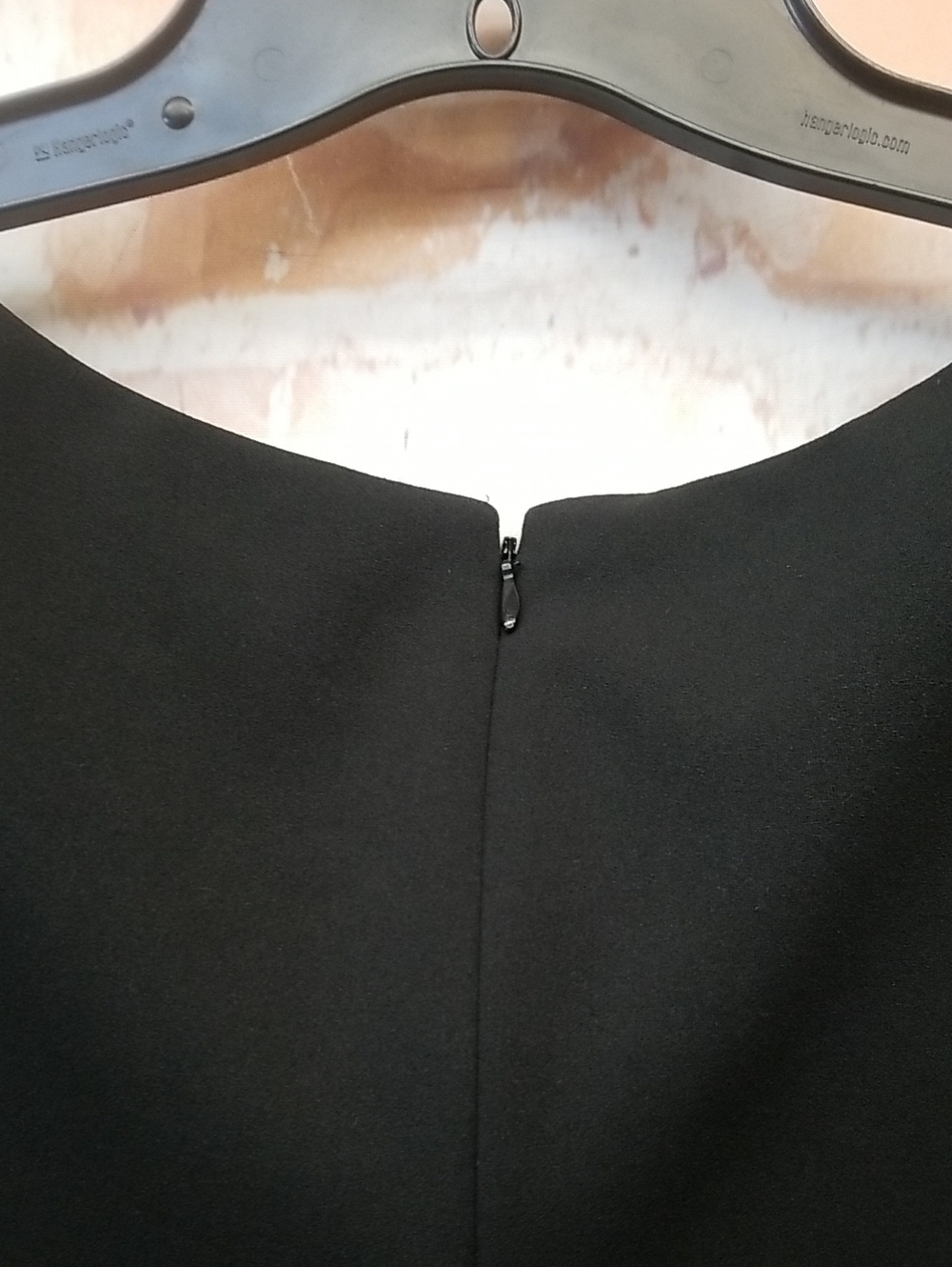 Kasper Black Dress. Scalloped Sleeves And Hem. Size 16P - Picture 5 of 8